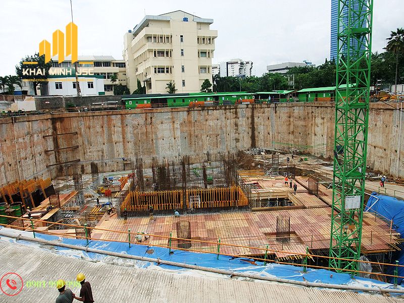 Thi công móng sâu bằng tường vây liên tục trong khu đô thị